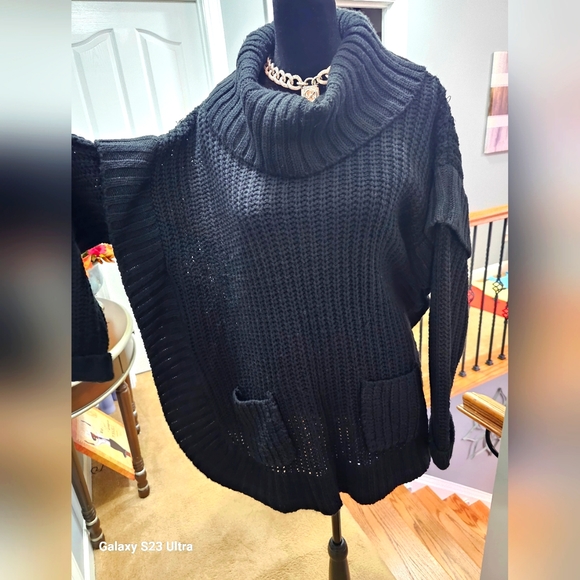 NEW DIRECTION Round Hem Tunic Sweater - Picture 2 of 7